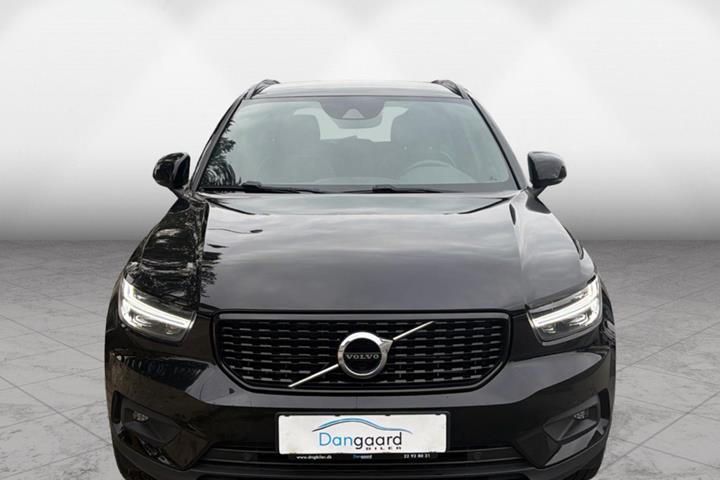 Sort Volvo XC40 fra 2022