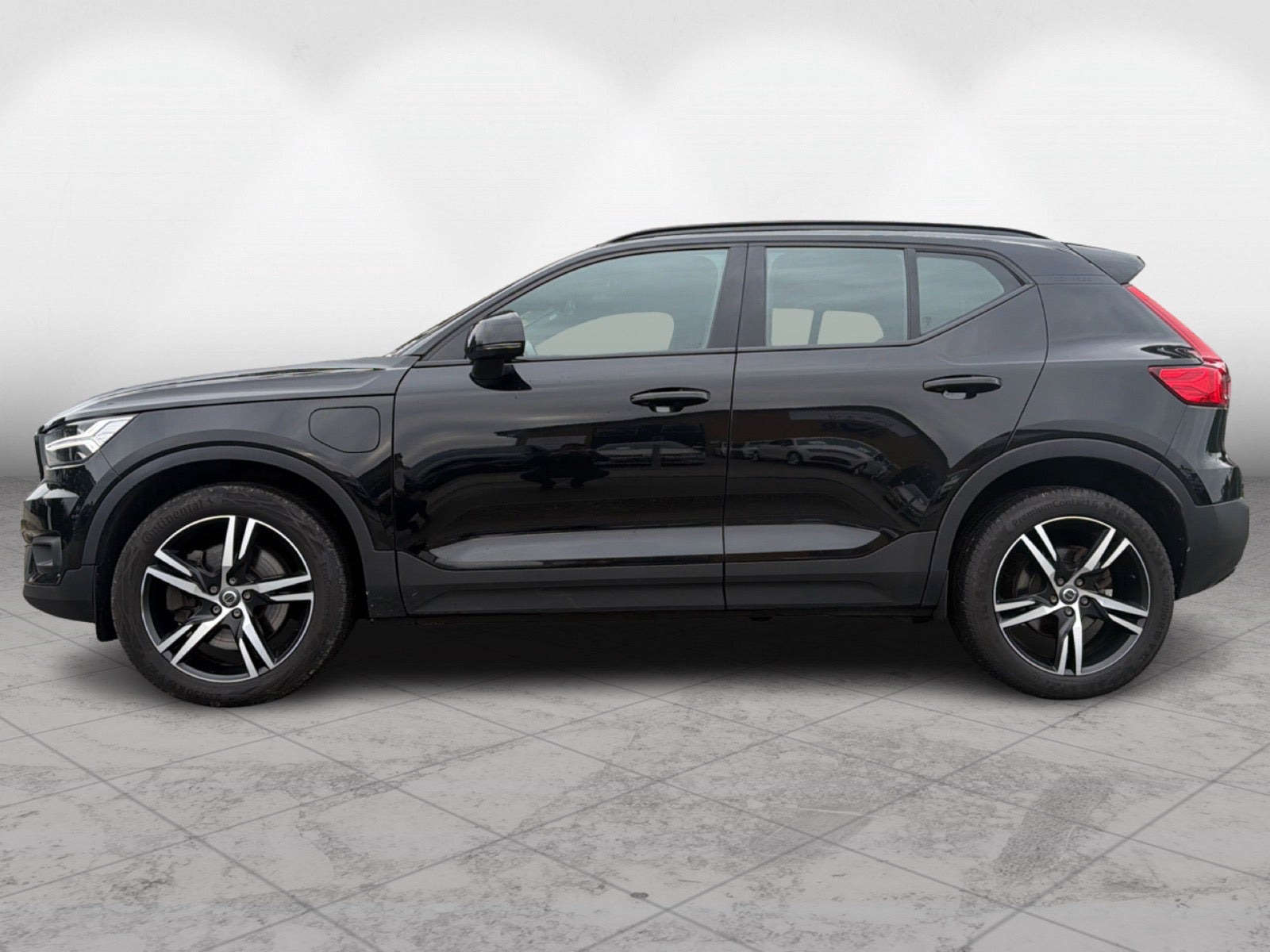 Sort Volvo XC40 fra 2022