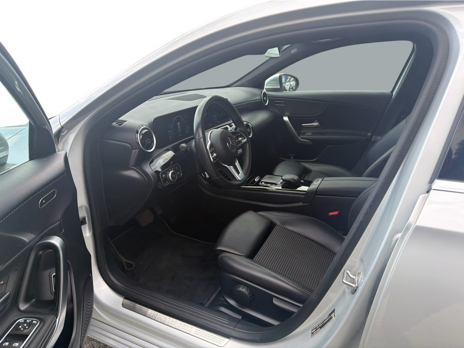 Sølv Mercedes A250 e fra 2021