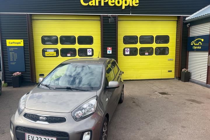 Grå Kia Picanto fra 2016