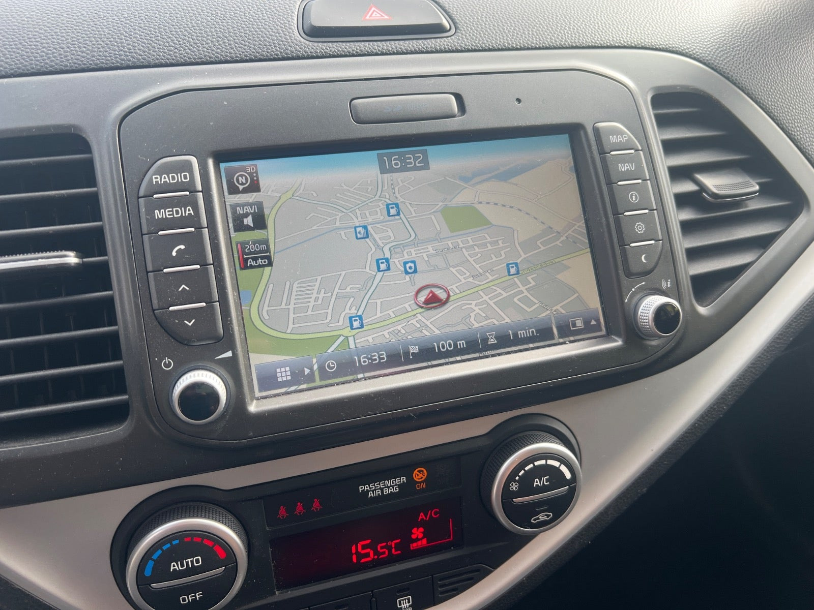 Grå Kia Picanto fra 2016