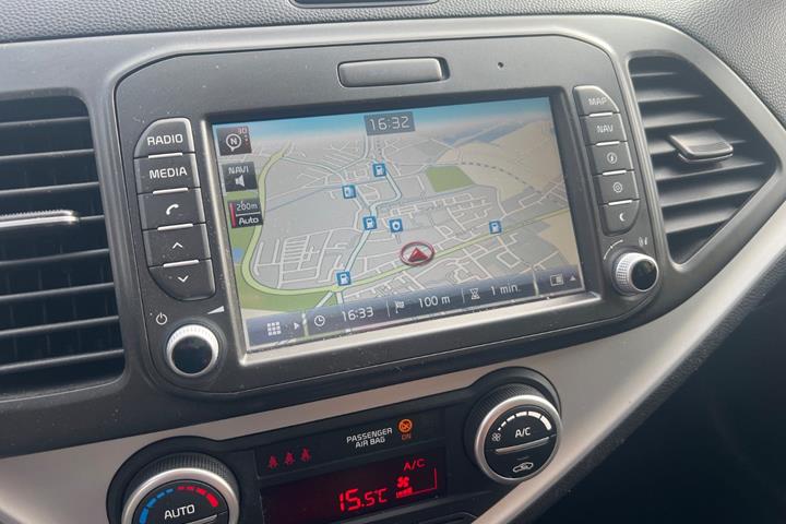 Grå Kia Picanto fra 2016