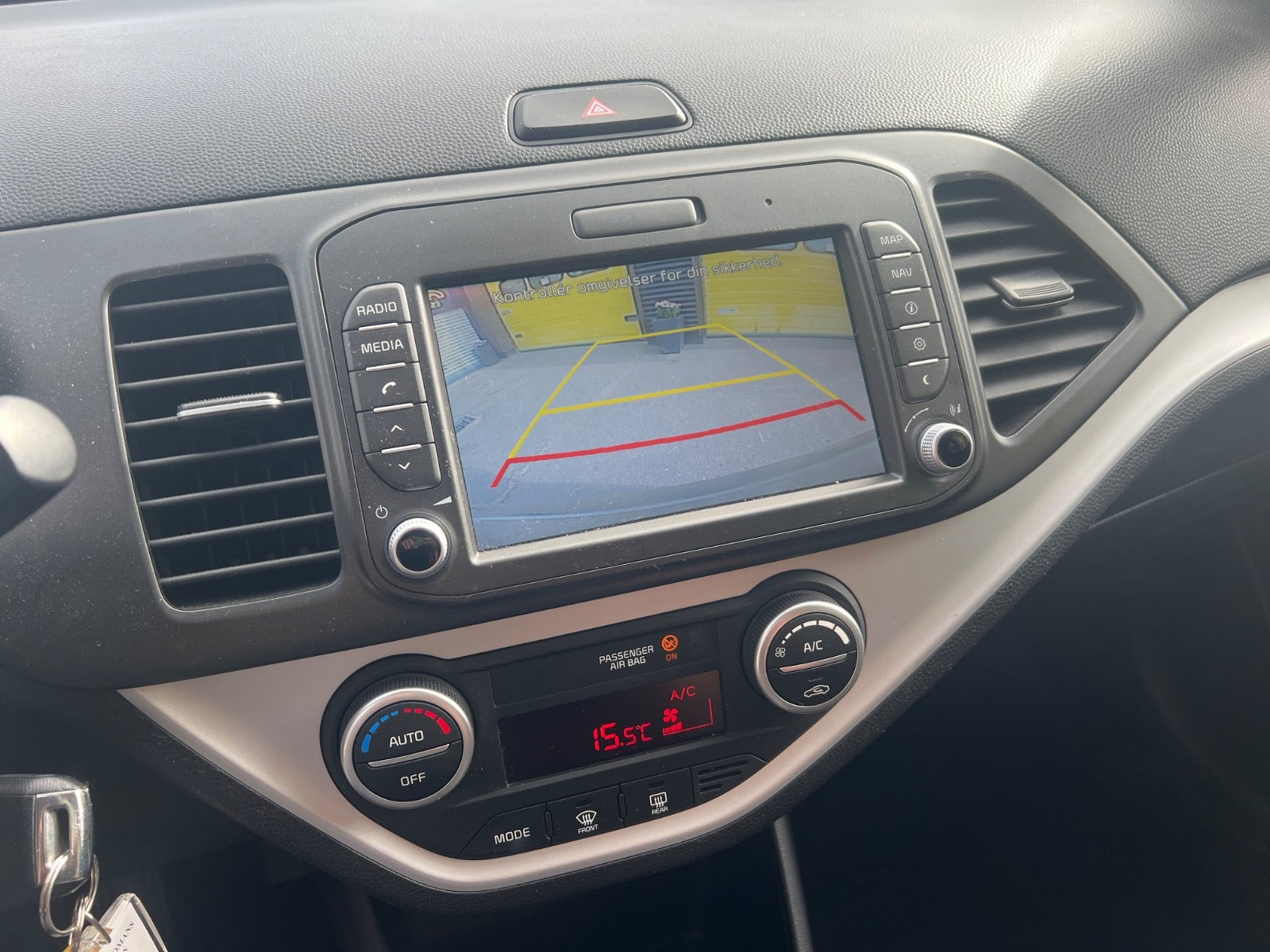 Grå Kia Picanto fra 2016