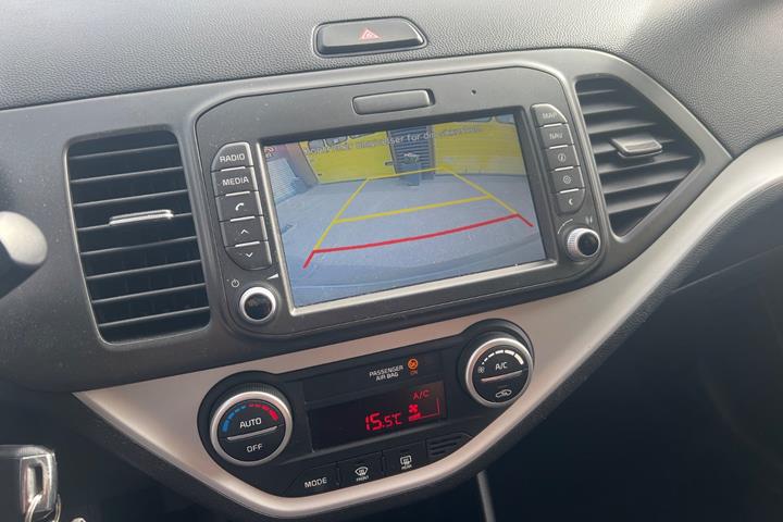 Grå Kia Picanto fra 2016