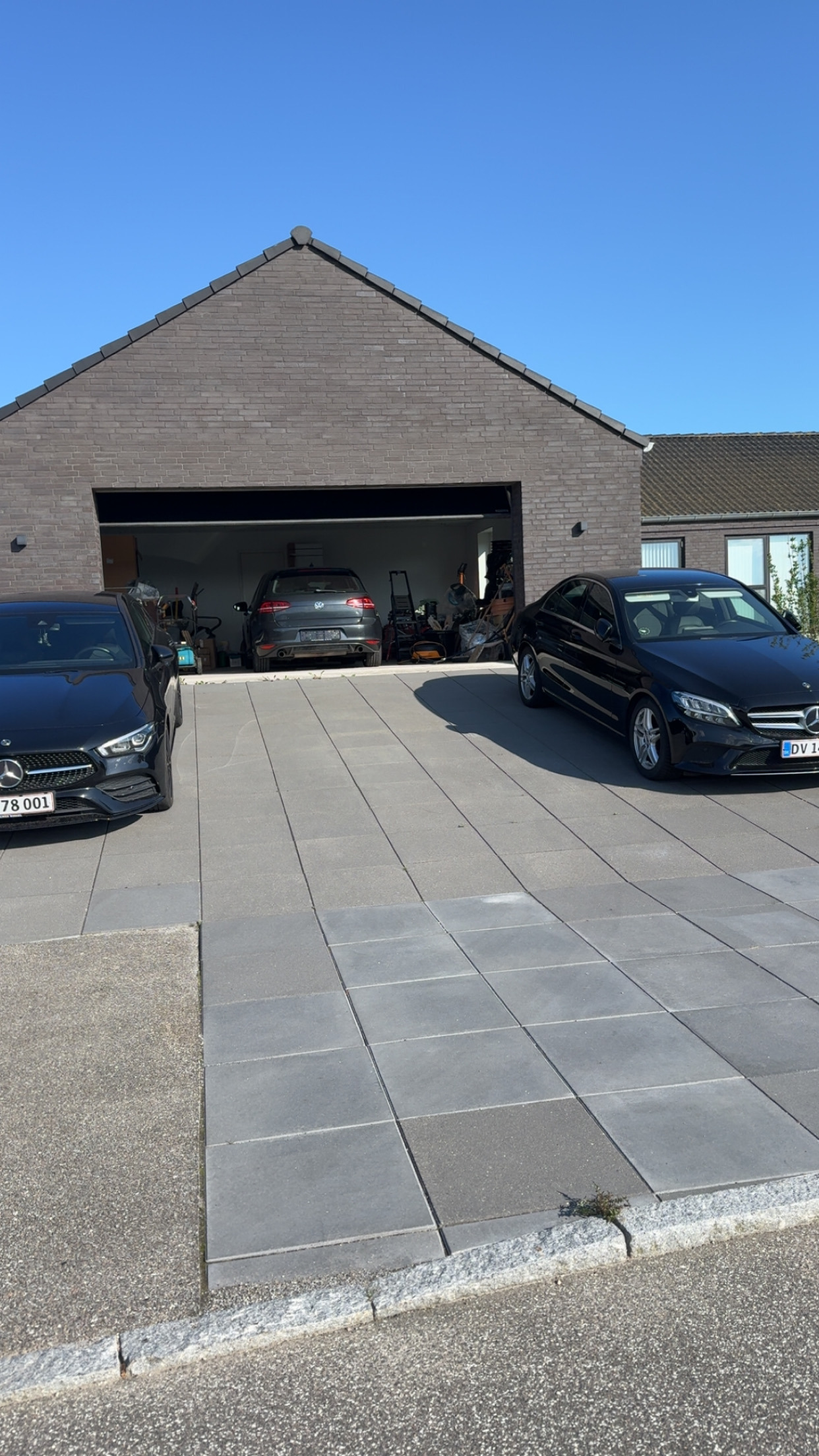 Grå VW Golf VII fra 2015