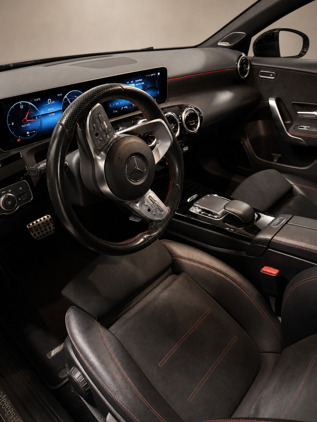 Sort Mercedes A180 d fra 2019