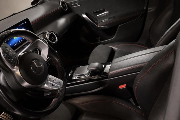 Sort Mercedes A180 d fra 2019