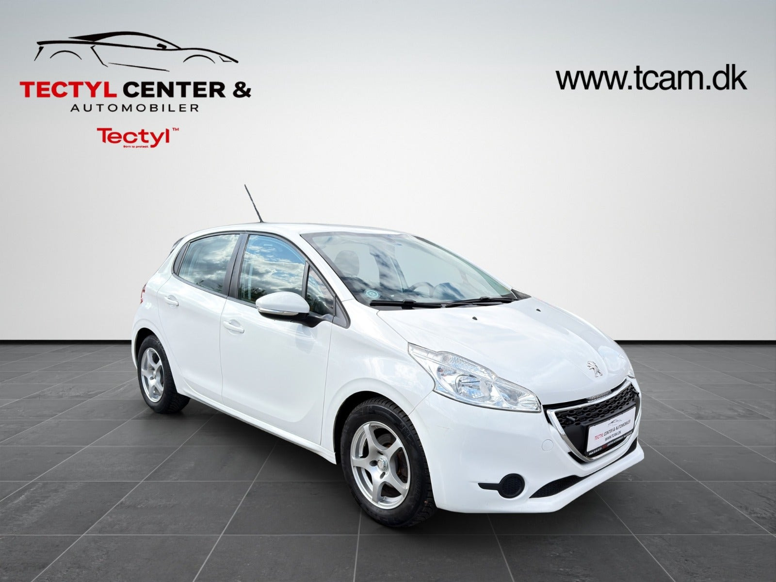 Hvid Peugeot 208 fra 2014