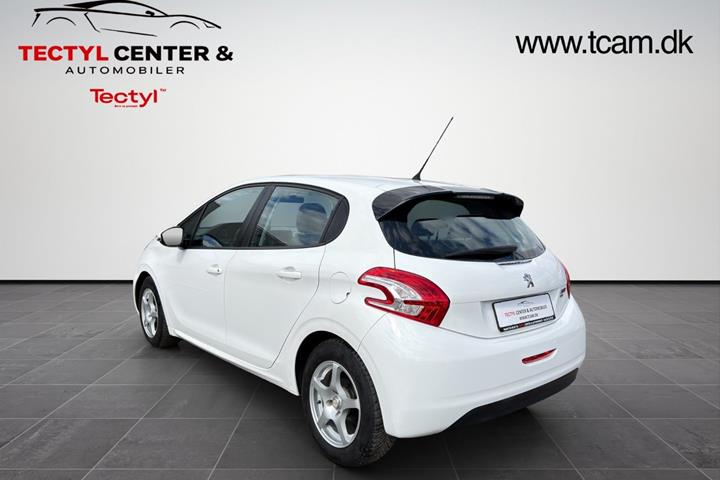 Hvid Peugeot 208 fra 2014