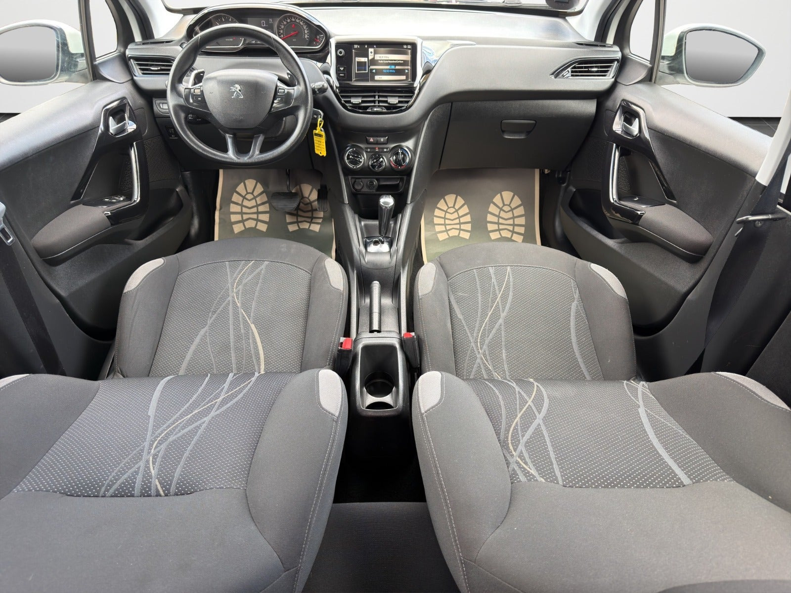 Hvid Peugeot 208 fra 2014