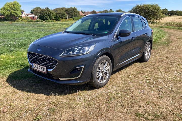 Blå Ford Kuga fra 2020