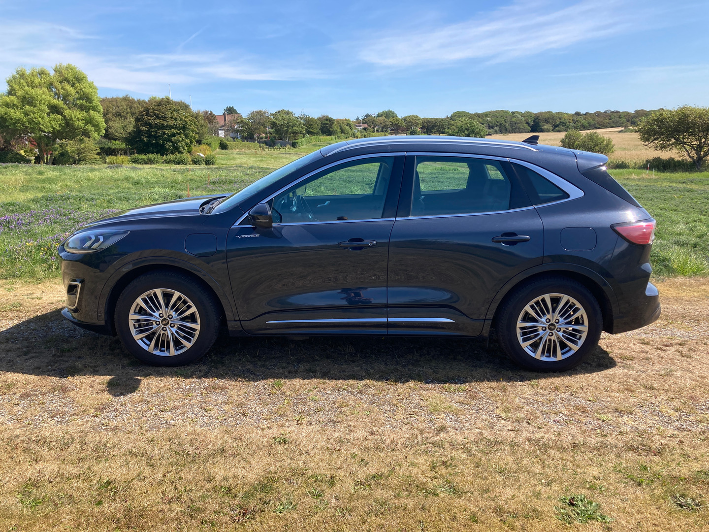 Blå Ford Kuga fra 2020