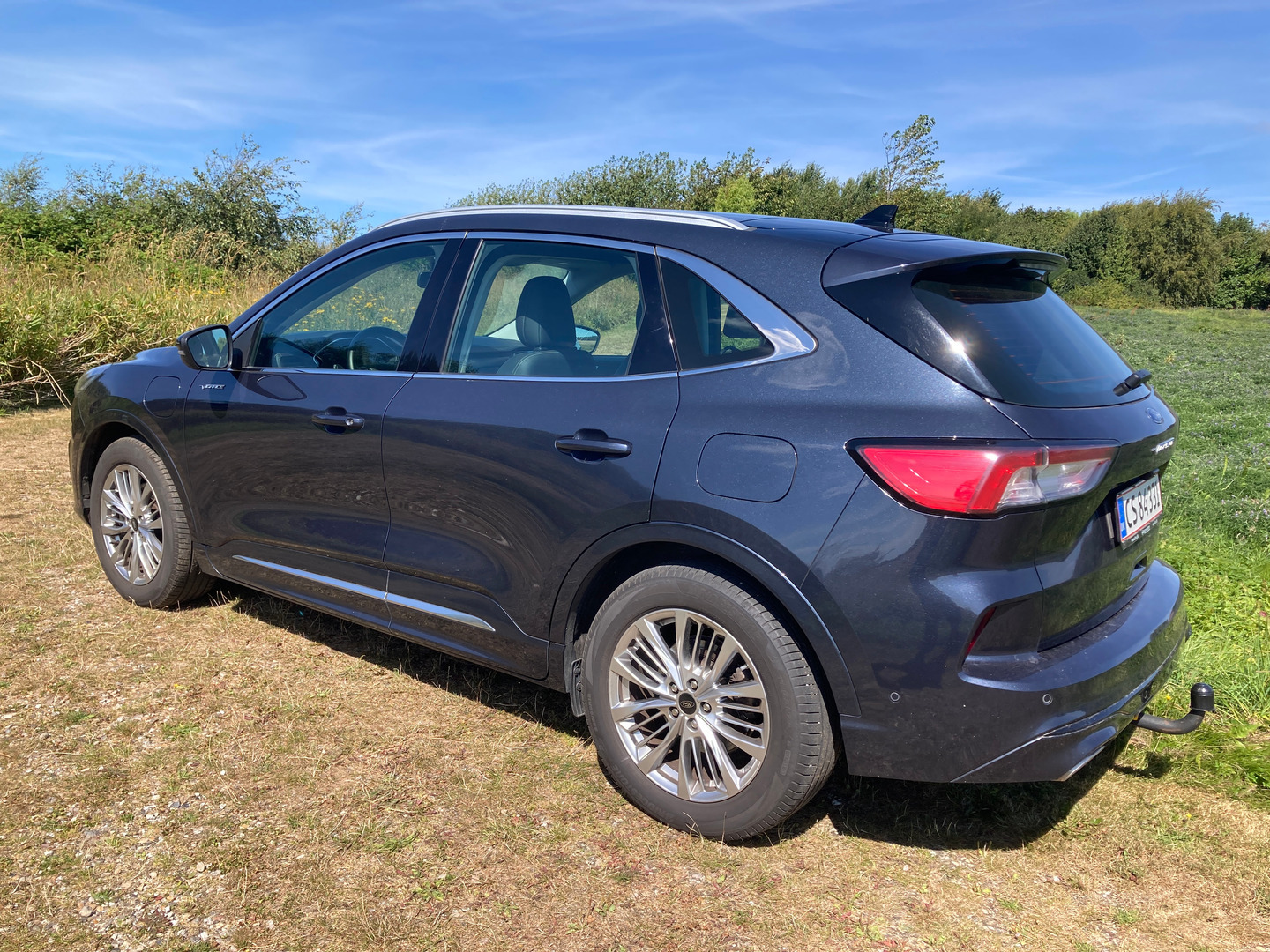 Blå Ford Kuga fra 2020