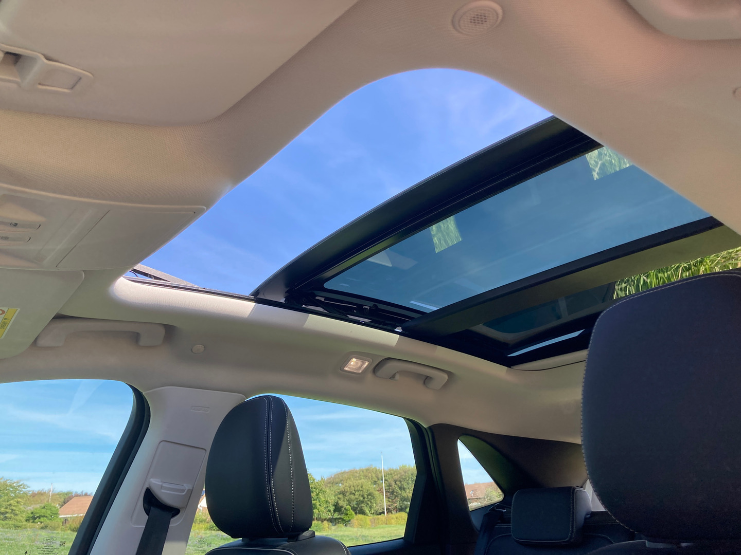 Blå Ford Kuga fra 2020