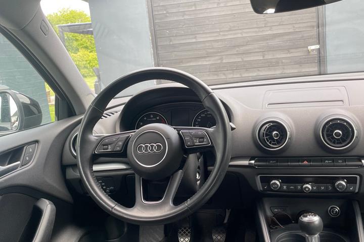 Sort Audi A3 fra 2019