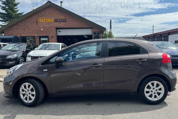 undefined Kia Rio fra 2015