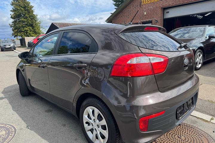 undefined Kia Rio fra 2015