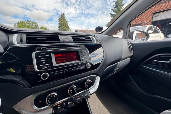 undefined Kia Rio fra 2015