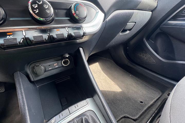 undefined Kia Rio fra 2015