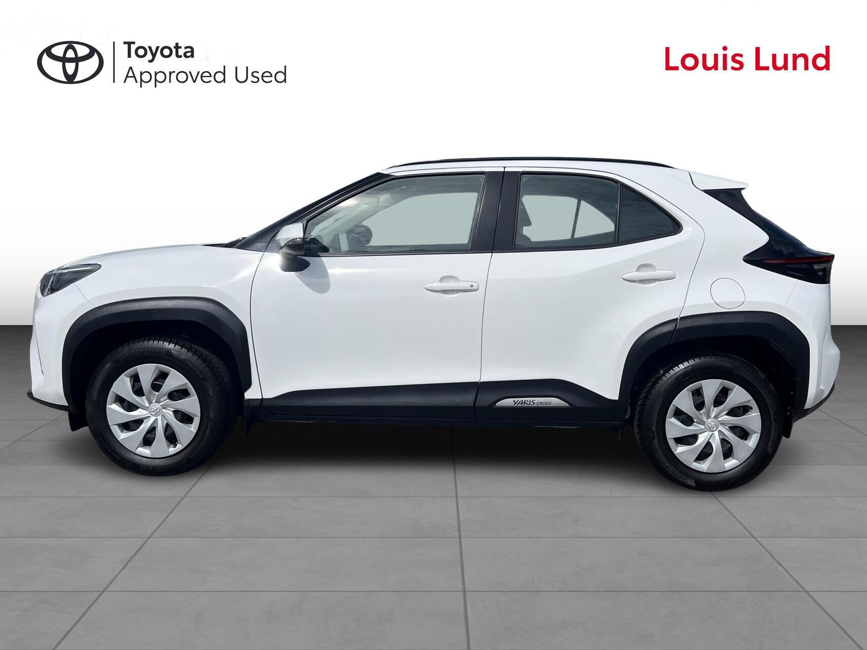 Hvid Toyota Yaris Cross fra 2024