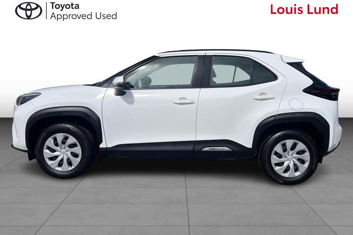Hvid Toyota Yaris Cross fra 2024