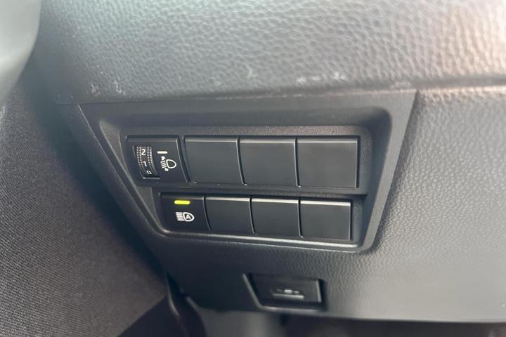 Hvid Toyota Yaris Cross fra 2024