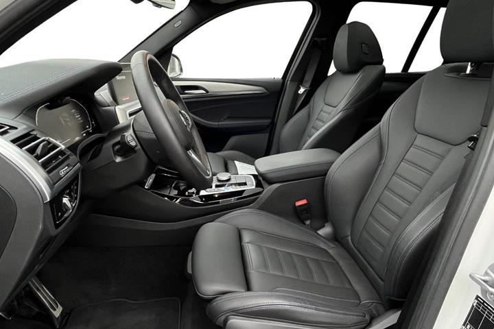 Hvid BMW iX3 fra 2024