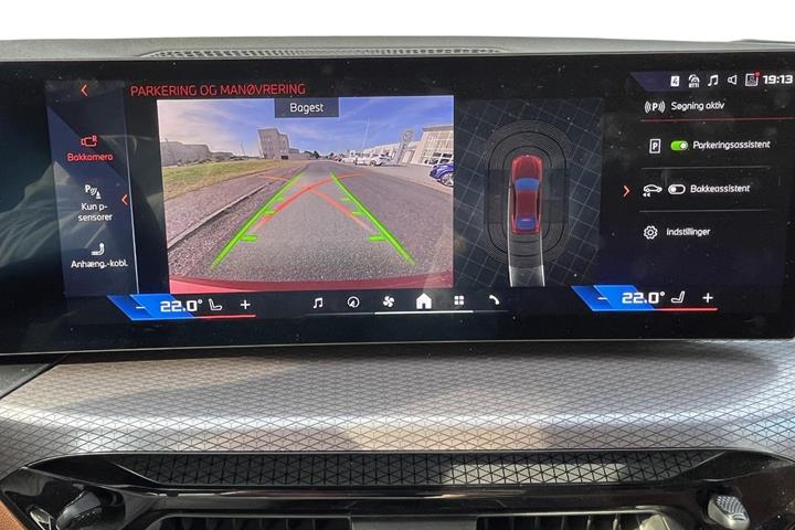 Grå BMW i4 fra 2025