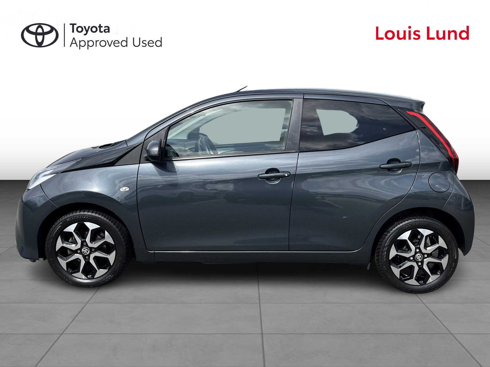 Sort Toyota Aygo fra 2021