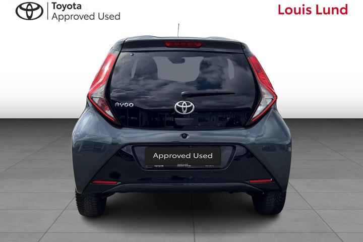 Sort Toyota Aygo fra 2021