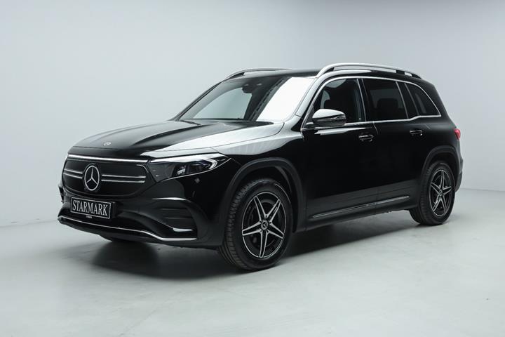 Sort Mercedes EQB350 fra 2023 set udefra
