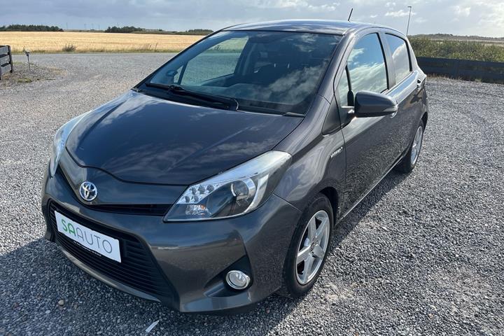 Sort Toyota Yaris fra 2014