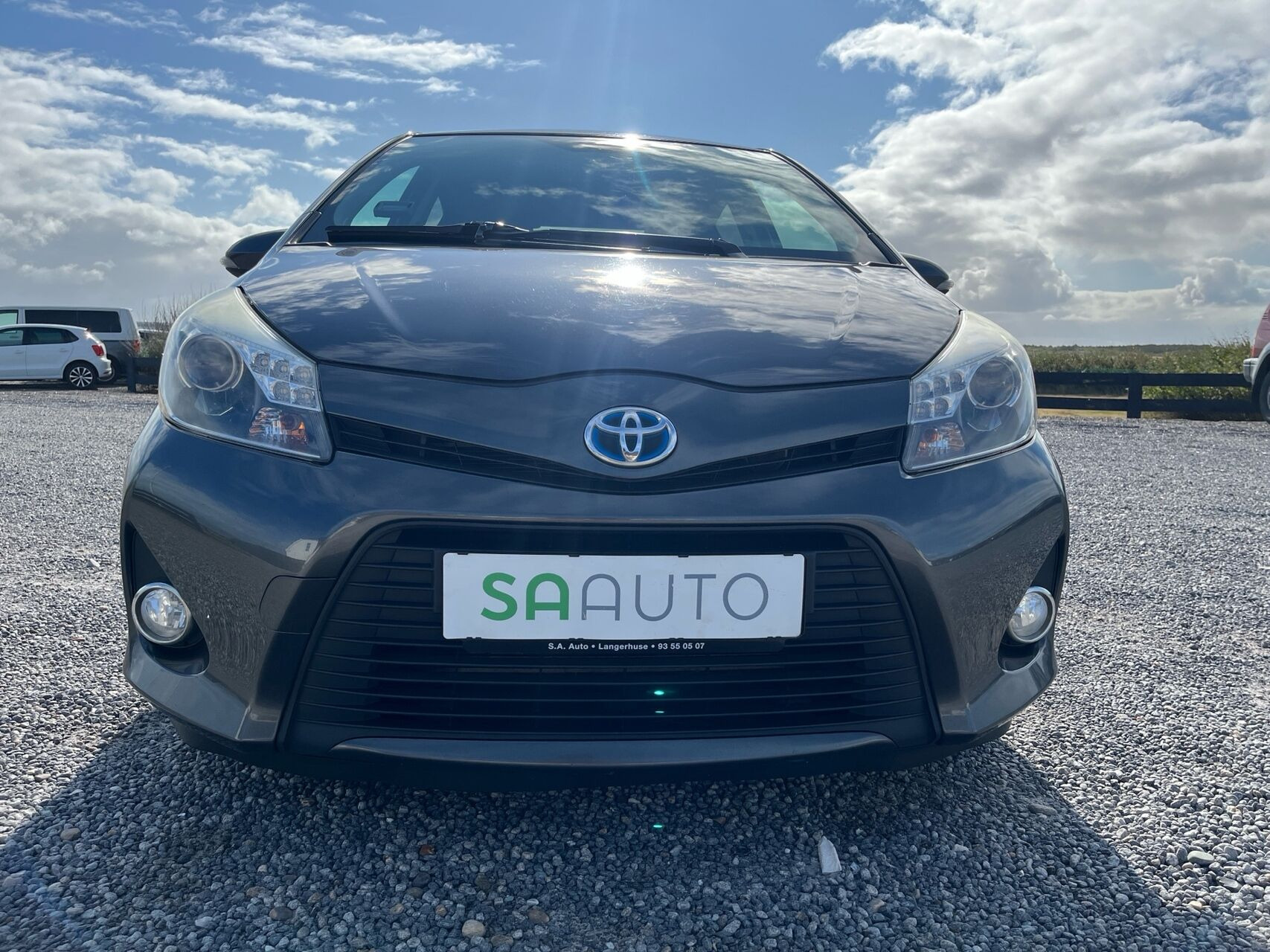 Sort Toyota Yaris fra 2014