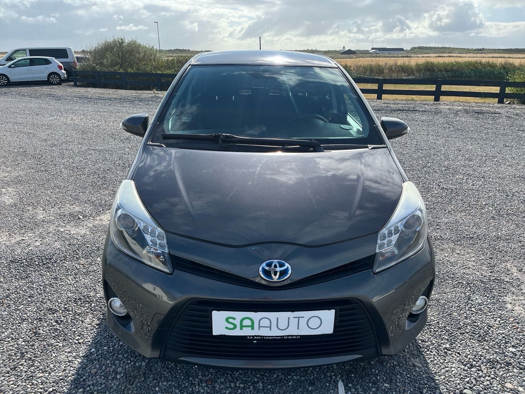 Sort Toyota Yaris fra 2014