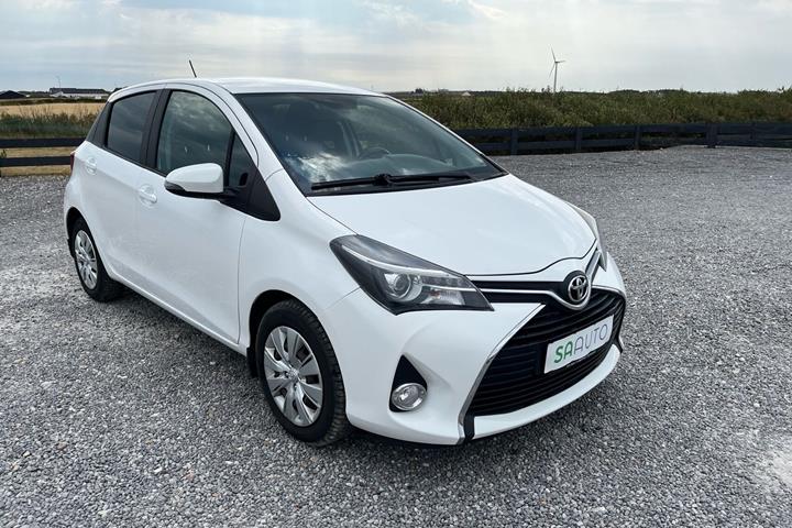 Hvid Toyota Yaris fra 2016