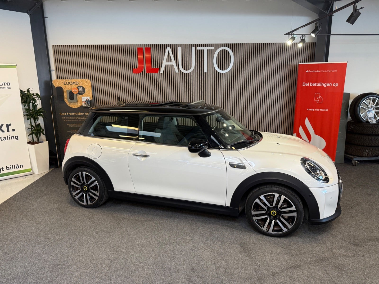 Mini Cooper SE Classic Trim