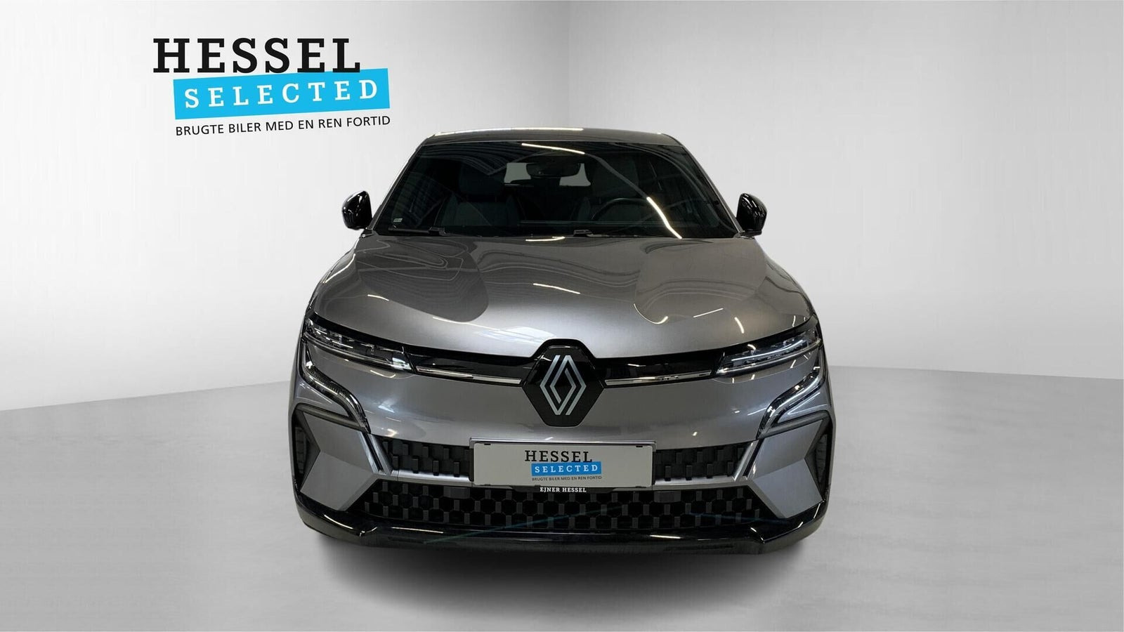 Grå Renault Megane E-Tech fra 2023
