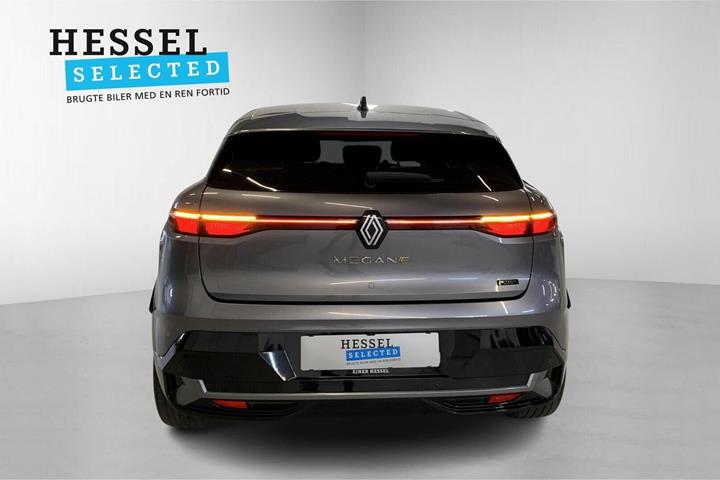 Grå Renault Megane E-Tech fra 2023