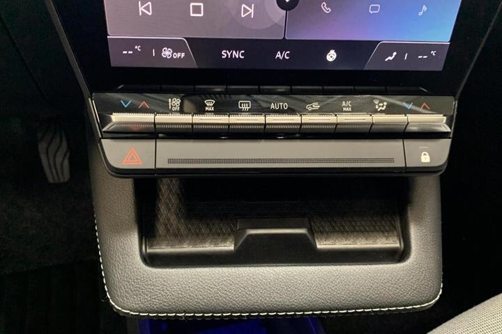 Grå Renault Megane E-Tech fra 2023