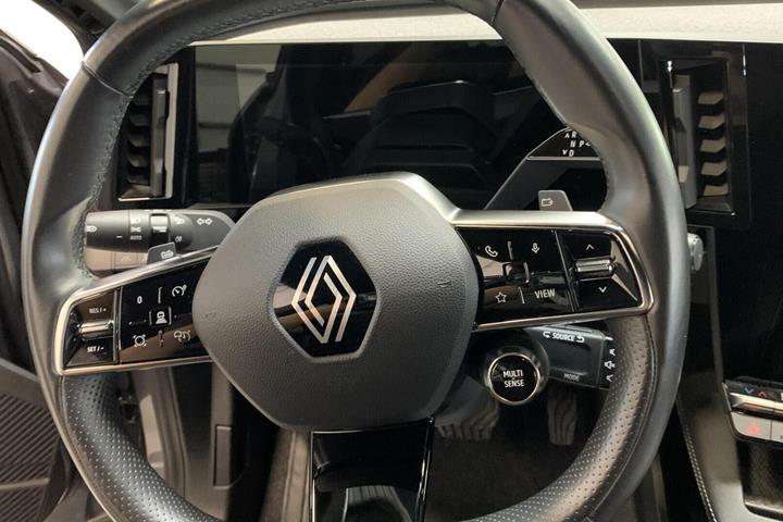 Grå Renault Megane E-Tech fra 2023