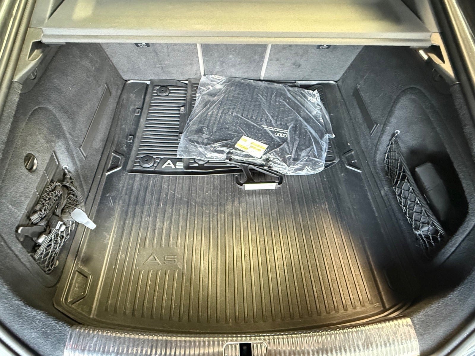 Grå Audi S5 fra 2018