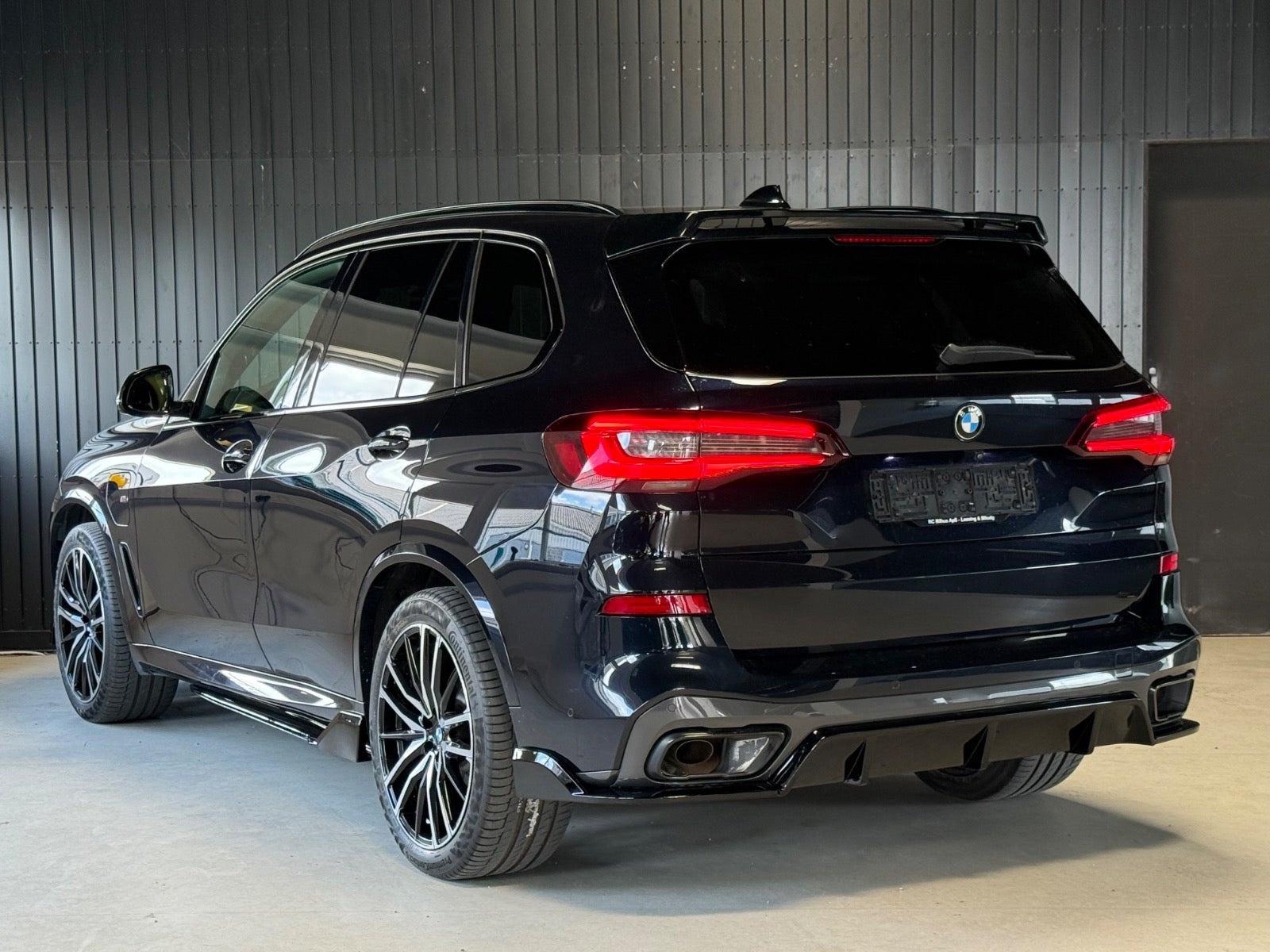Sort BMW X5 fra 2021