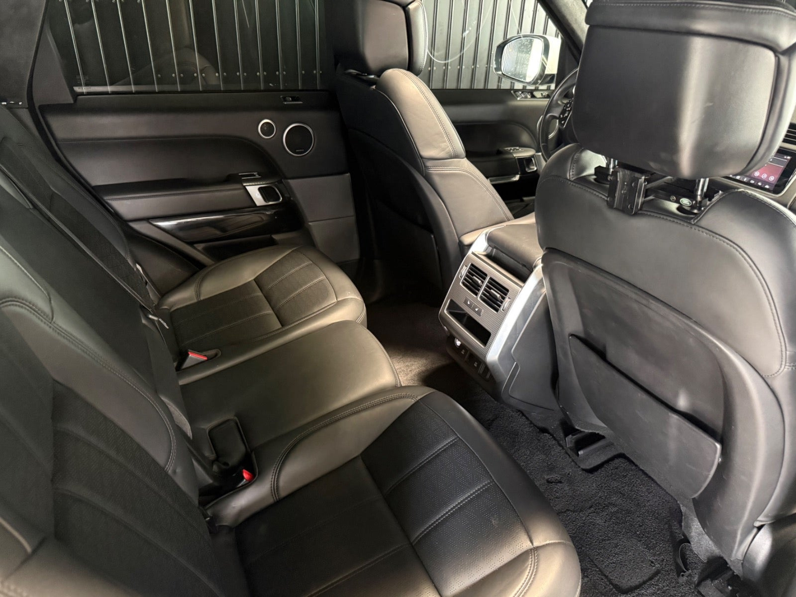 Hvid Land Rover Range Rover sport fra 2018