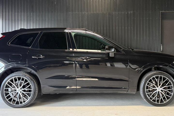 Sort Volvo XC60 fra 2021