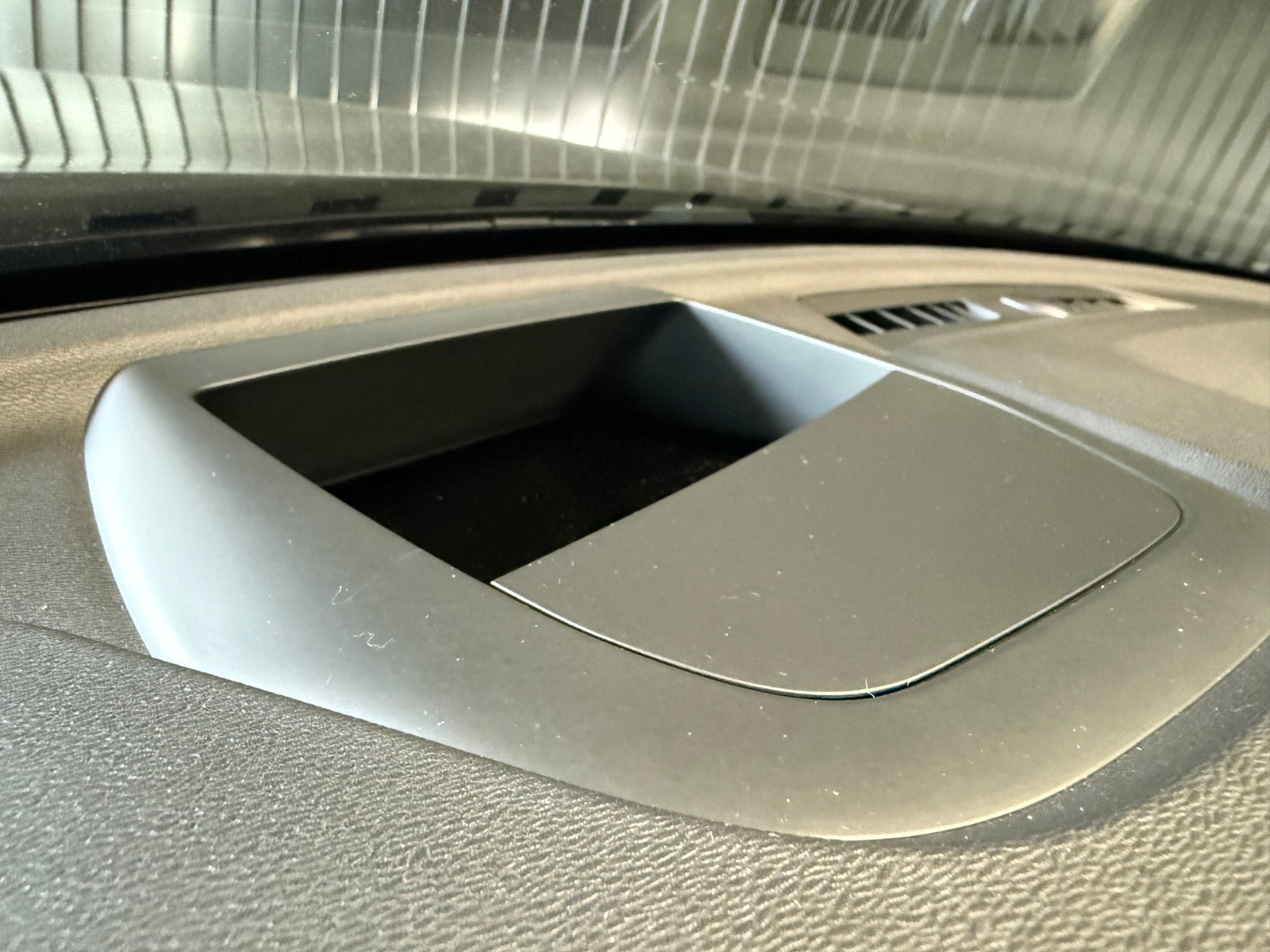 Sort Volvo XC60 fra 2021
