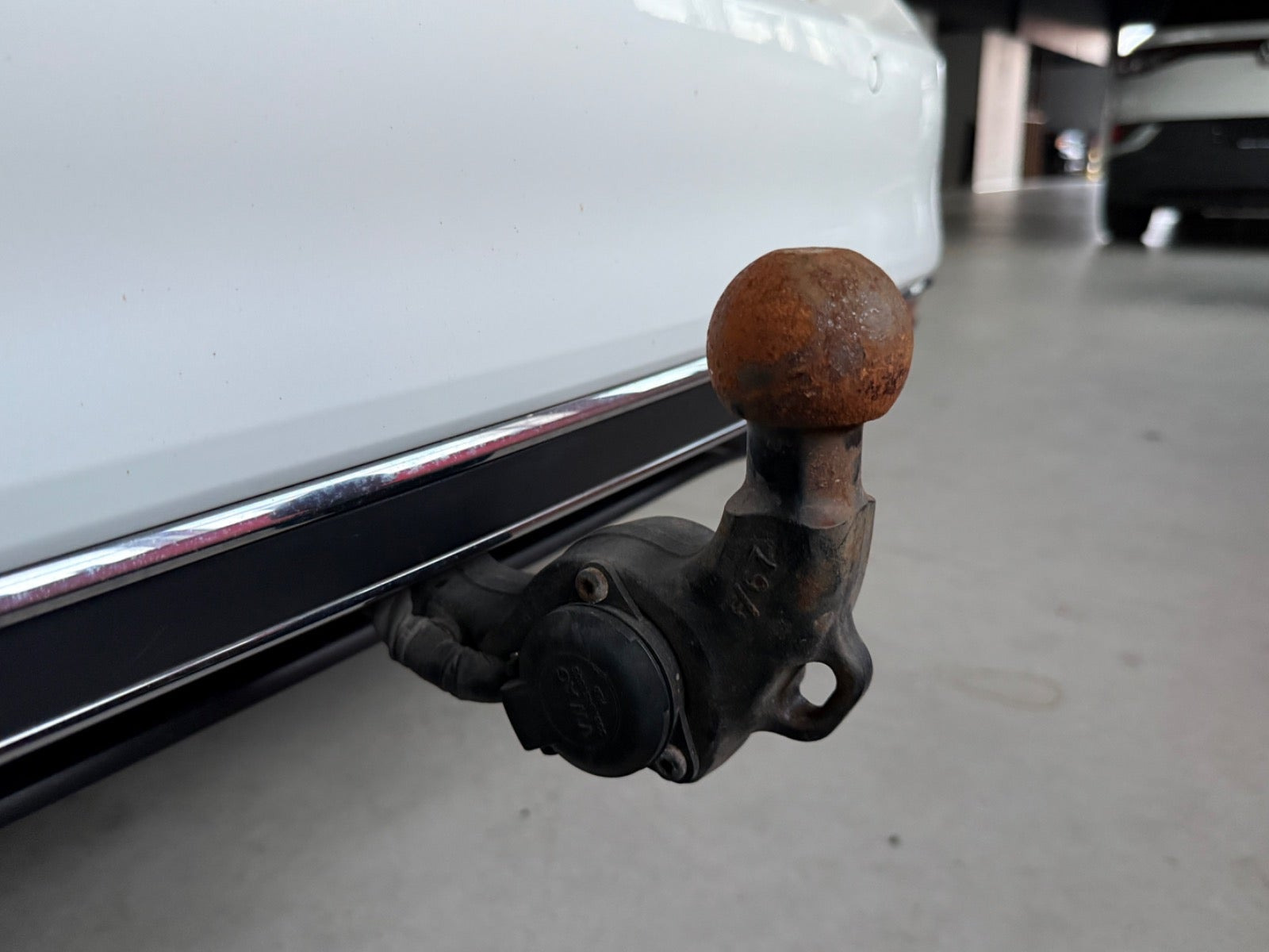 Hvid VW Passat fra 2020