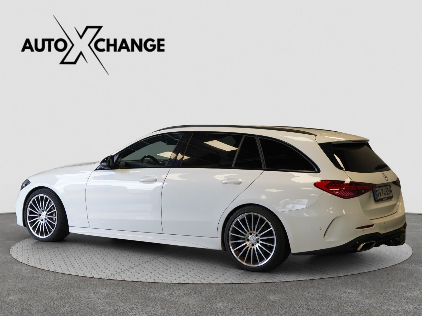 Hvid Mercedes C200 fra 2022