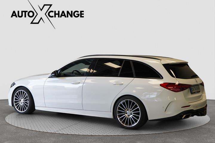 Hvid Mercedes C200 fra 2022