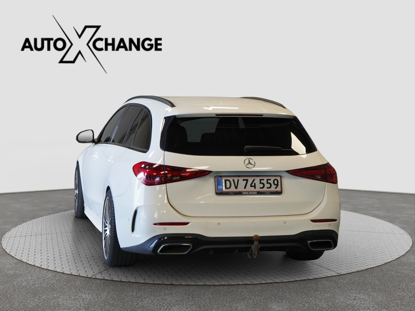 Hvid Mercedes C200 fra 2022