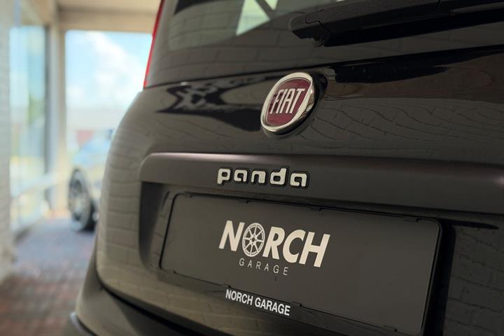 Sort Fiat Panda fra 2016